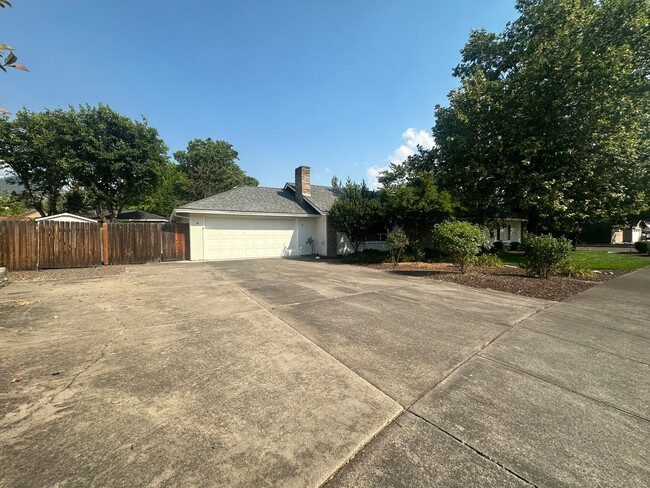 Photo - Corner Lot, RV Parking in North Medford!!
