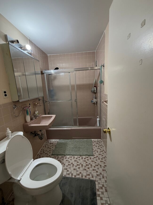 Photo - 49 Jacqueline Rd Unit 6