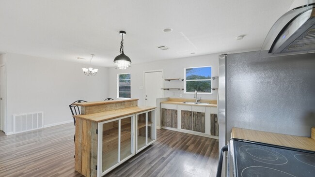 Photo - 200 Valley Acres Dr