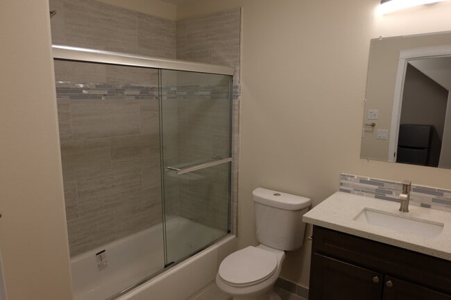 Photo - 5883 NE Failing St