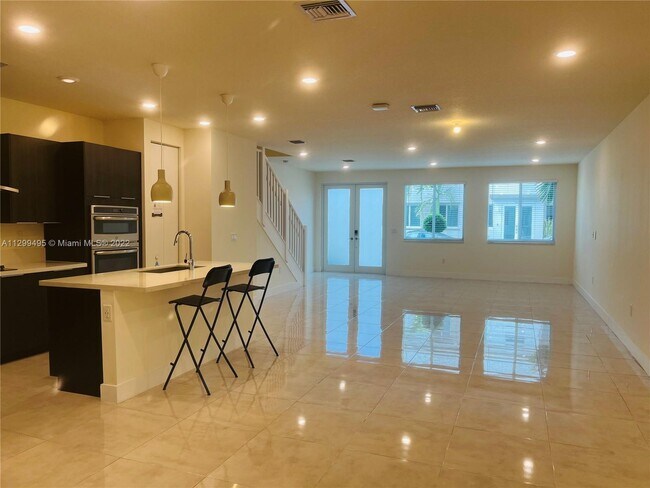 Photo - 6667 NW 102nd Path