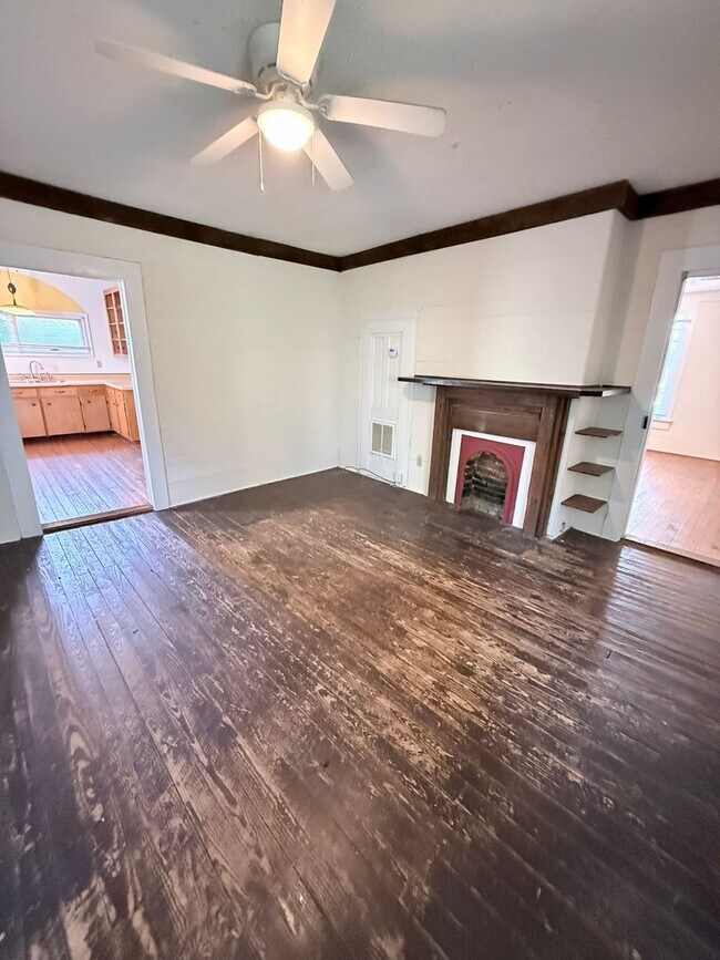 Photo - 135 Cohen St