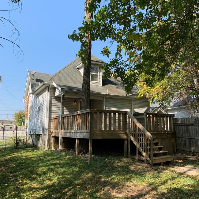 Photo - 1104 Coats St