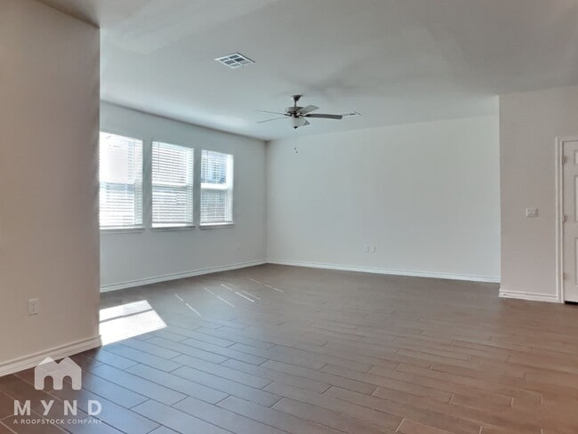 Photo - 2909 Salvidar Bend