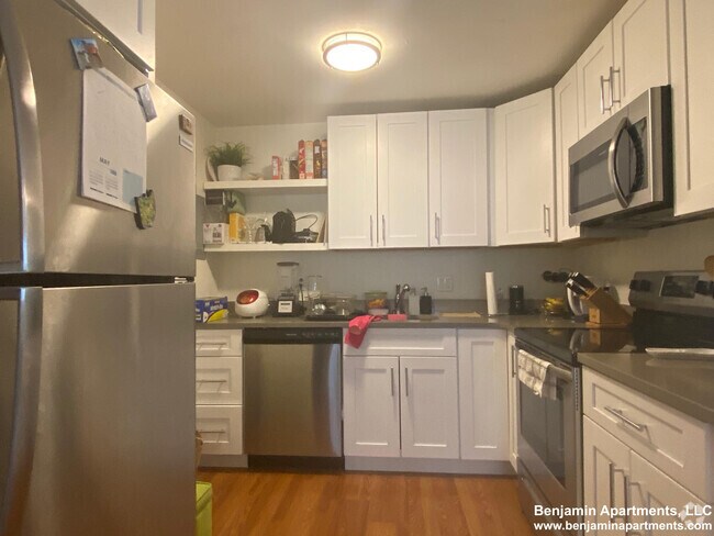 Building Photo - 25 Embassy Rd Unit 27 Rental
