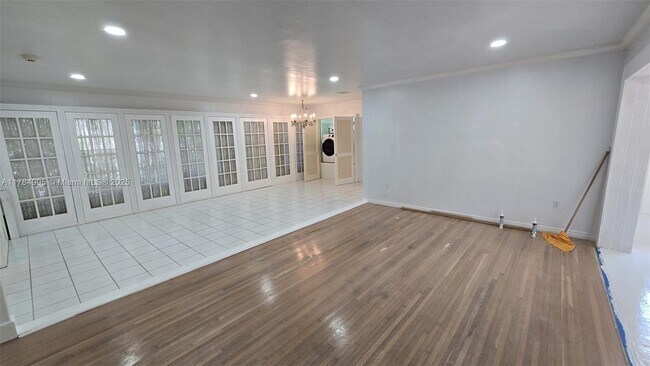 Photo - 1901 SW 2nd Ave