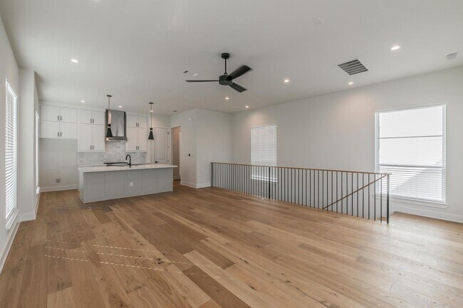 Photo - Excellent 3 bedroom 2.5 bath in Arlington