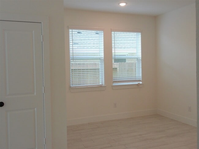 Building Photo - 19293 Hazel Firs Ln