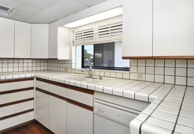 Photo - Centrally located in the heart of Orange