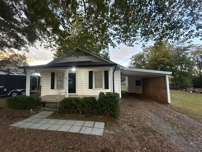 Photo - 53 Highland Ave SW