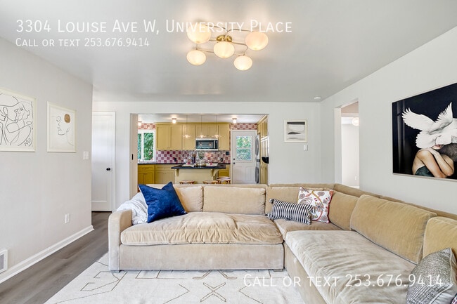 Photo - 3304 Louise Ave W