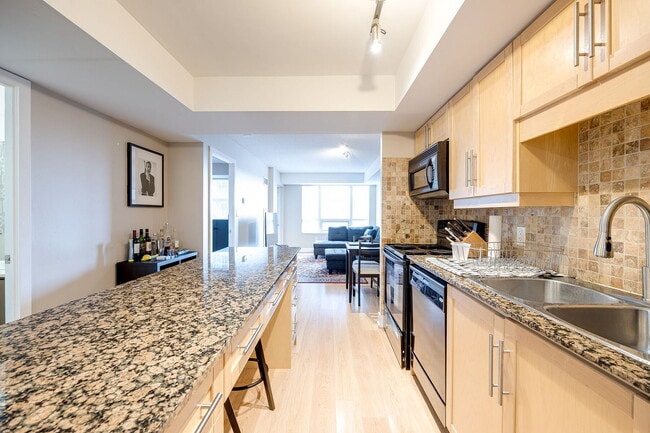 Building Photo - 20 Blue Jays Way