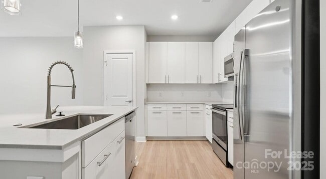 Photo - 4010 Waiting St