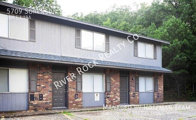 Building Photo - 5709 Sorenson St Unit D