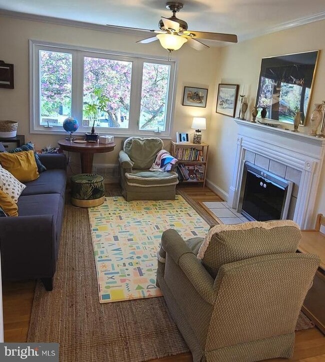 7126 Sanford Ct