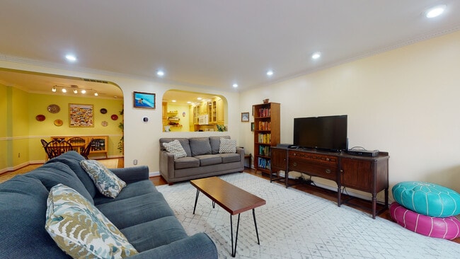 Photo - 1635 S Hayes St Unit A