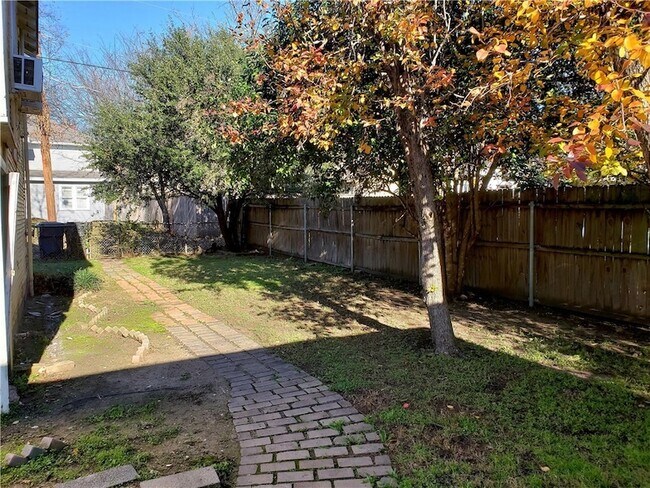 Photo - 402 N Augusta St