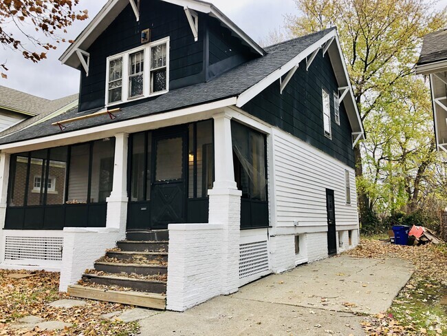 Building Photo - 816 Algonquin St Rental