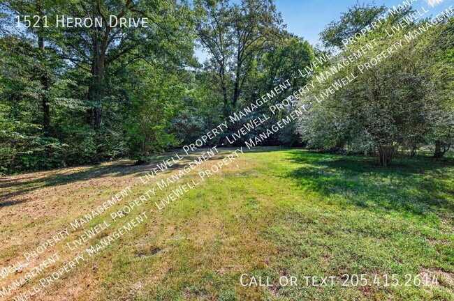 1521 Heron Dr