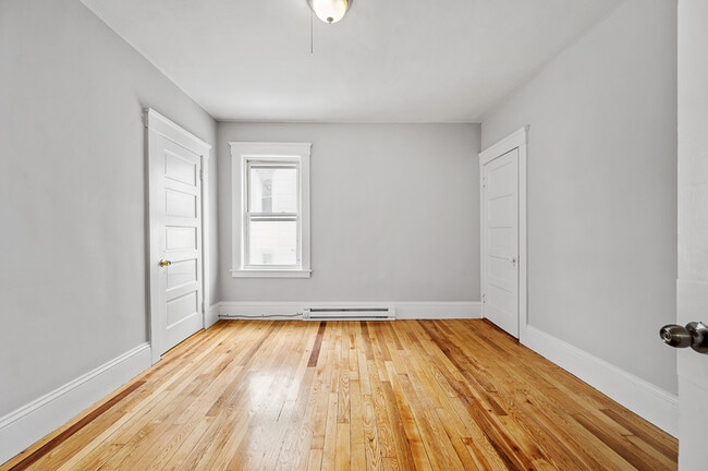 Photo - 256 Belmont St Unit B