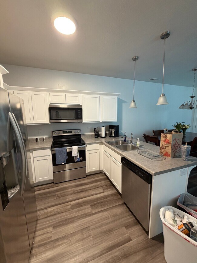 Photo - 303 W 435 N