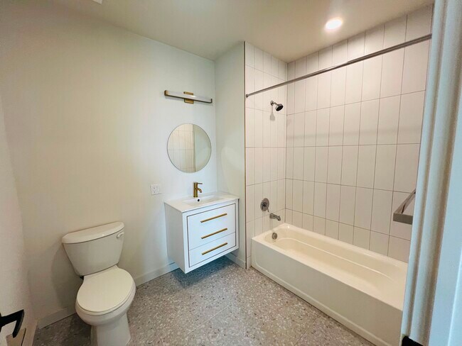 Photo - 61 Washington St Unit 9E