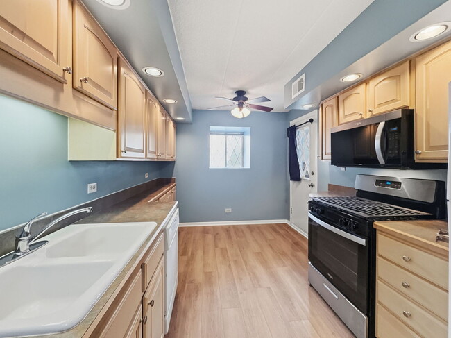 Photo - 13616 Royal Ct Unit 207