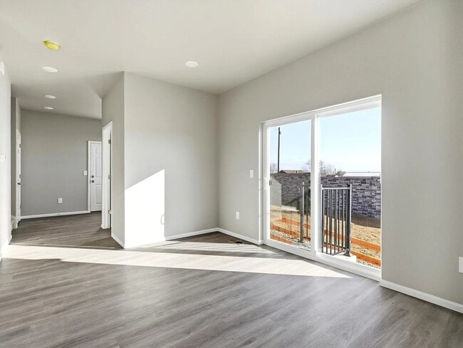 Photo - 3 Bedroom 3 Bath Home Available April!!