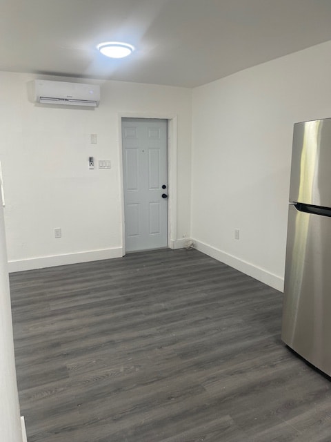 Photo - 5934 Buchanan St Unidad Studio