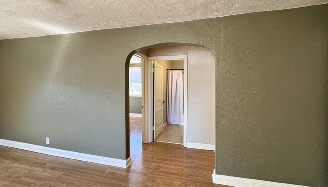 Photo - 321 S Walnut St Unit 1