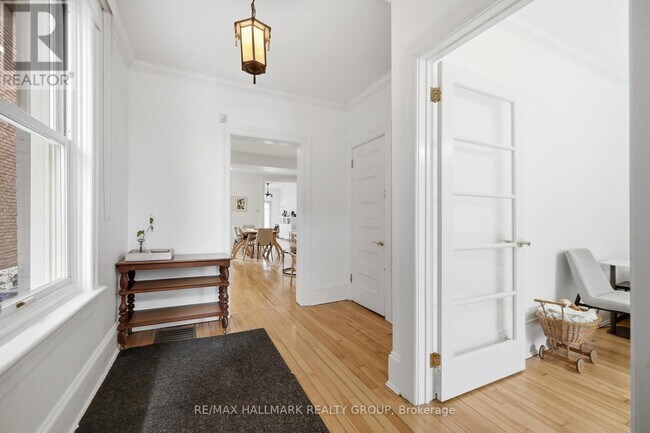 Photo - 138 Keefer St