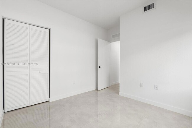 Photo - 14513 SW 261st St Unidad EFFICIENCY