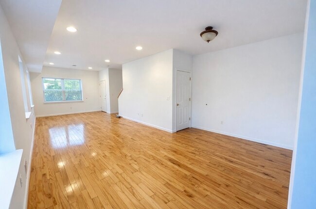 Loving room/dining area - 101 Main St Unit B