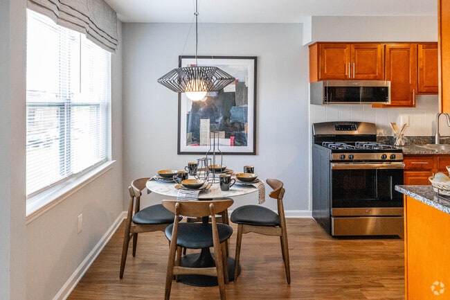 2BR, 2BA - 1,248SF - Dining Room