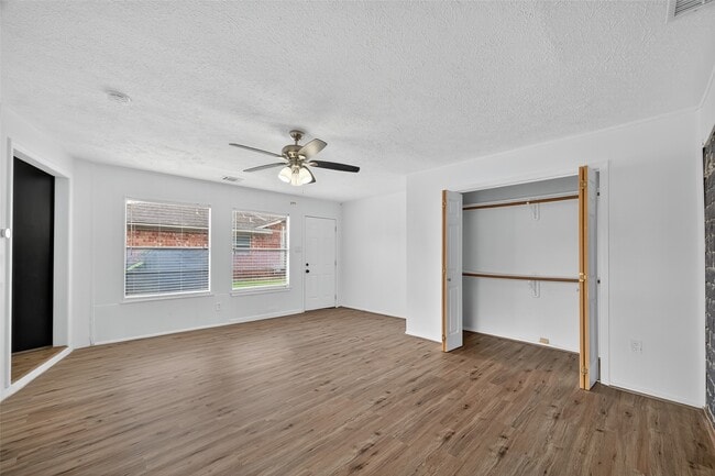 Photo - 9858 Sageaspen Ln House