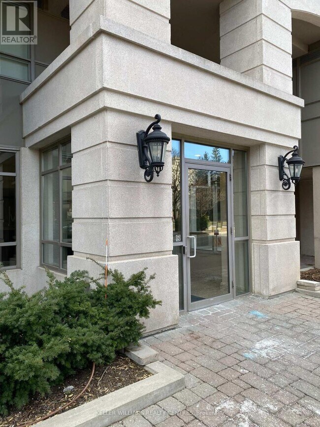 Photo - 1 Clairtrell Rd Unit 1005