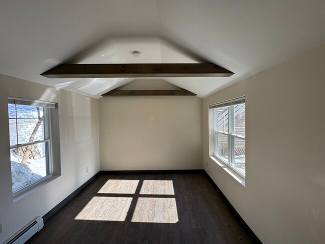 Building Photo - 15 Pleasant Pl Unit # 1