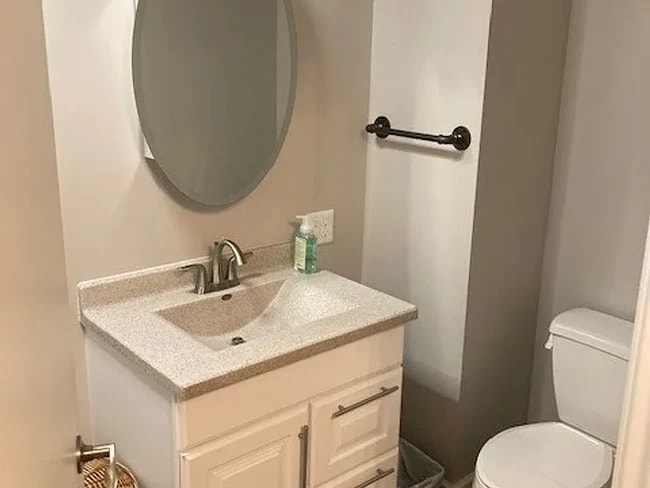 Photo - 309 W Charles St