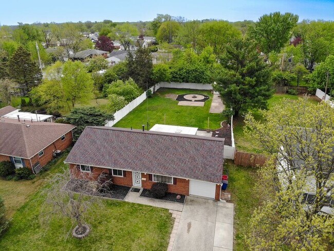 Building Photo - 4759 Arnold Ave