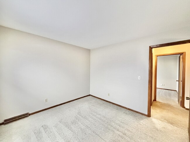 Photo - 1922 N Randall Ave Unit 5