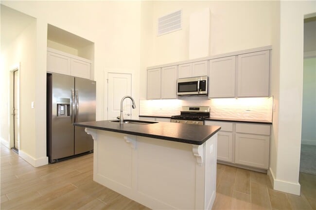 Photo - 401 Azurite Rd