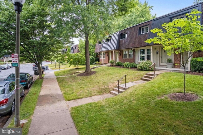 Photo - Beautifully Renovated 2-Level Townhome in the Heart of Falls Church City