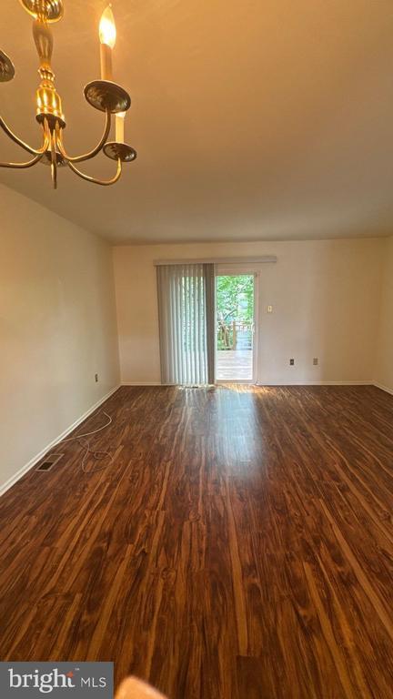 Photo - 6762 Ducketts Ln