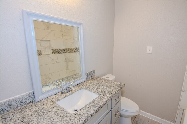Photo - 9311 Golden Wood Ln