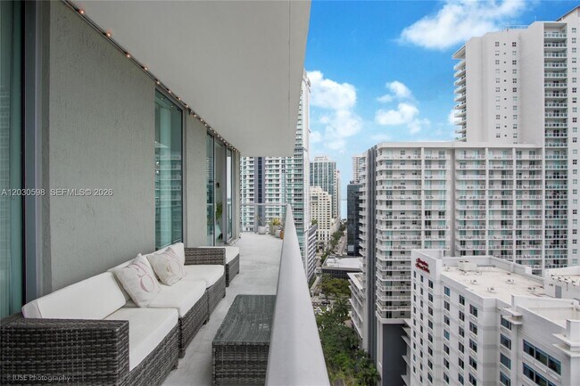 Photo - 79 SW 12th St Unidad 2306-S
