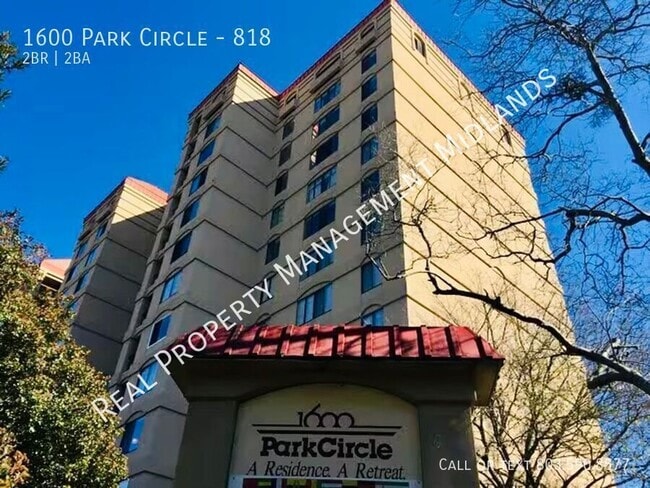 Building Photo - 1600 Park Cir