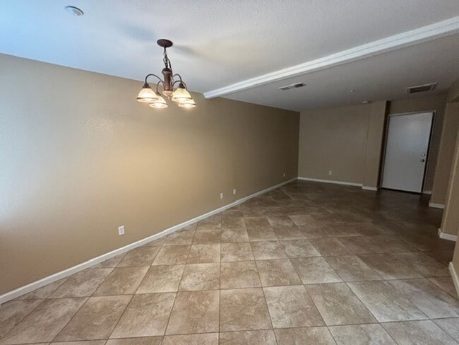 Photo - 642 Brewer Rd