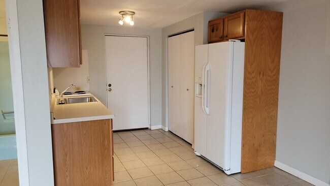 Photo - 145 Pleasant St Unit 408a