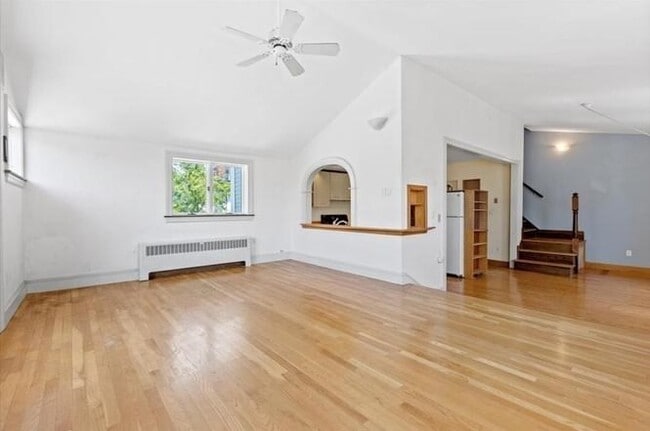 Building Photo - 407 Main St Unit C