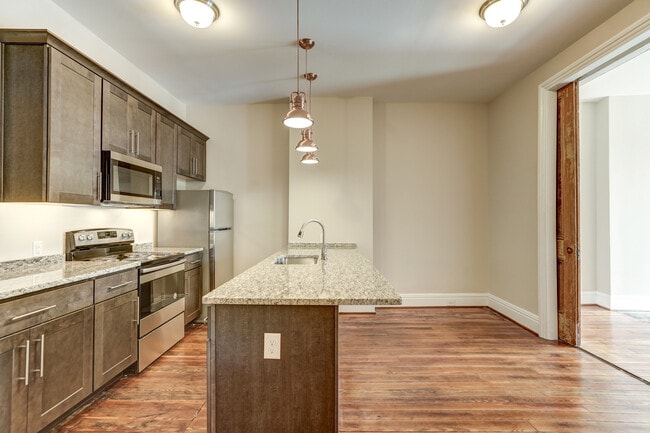 Photo - 14 1/2 W Leigh St